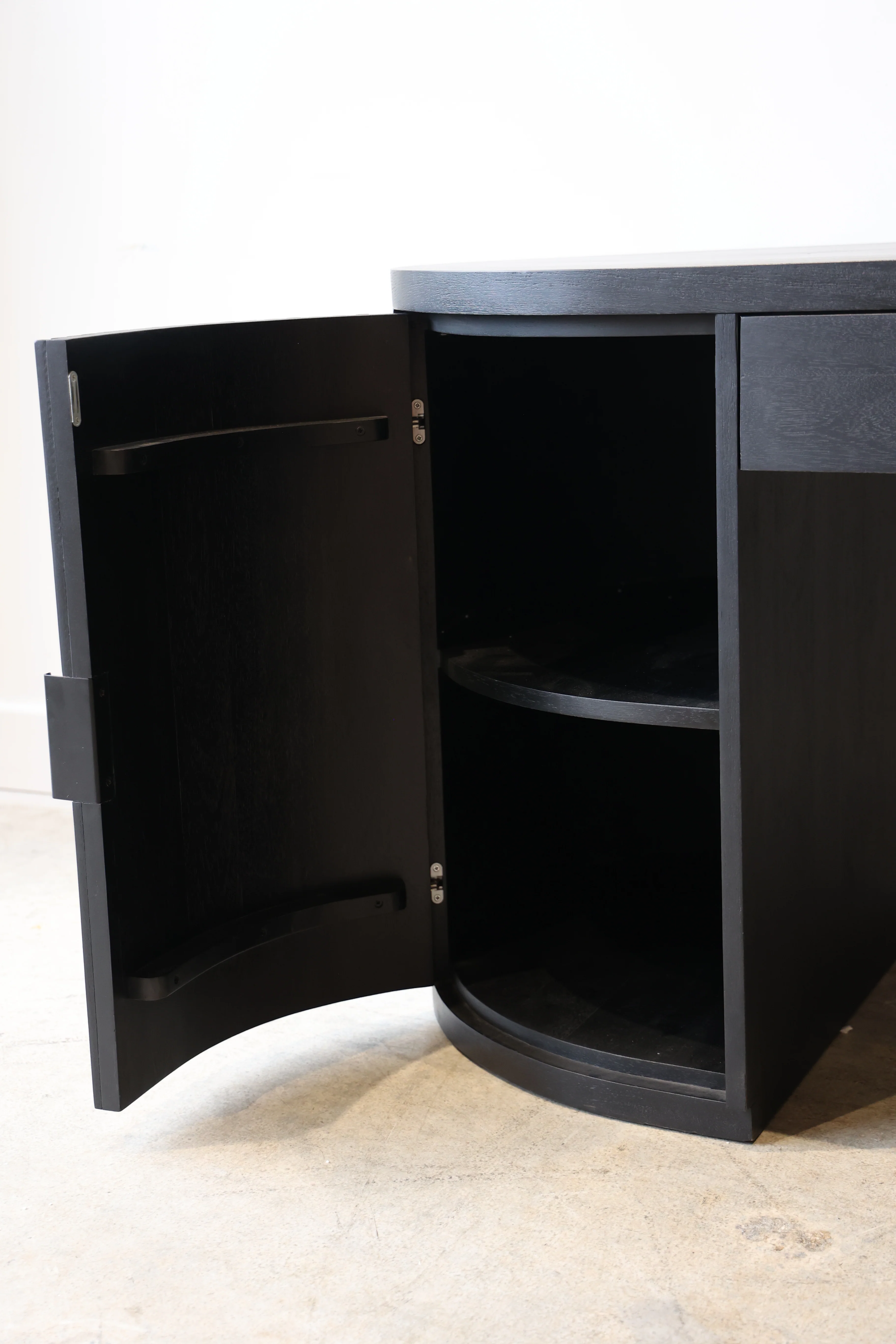 Flow Black Desk - Image 24