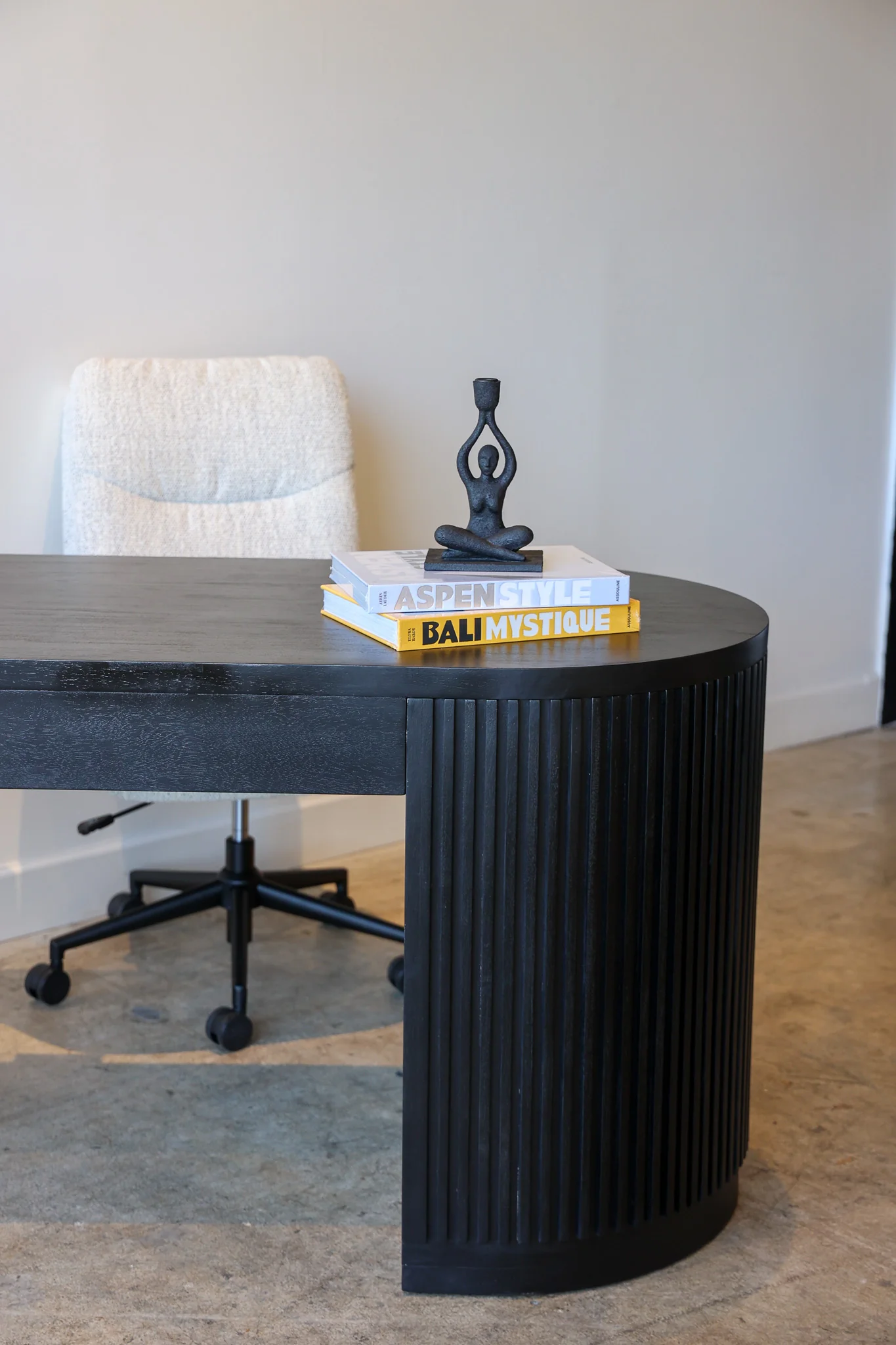 Flow Black Desk - Image 32