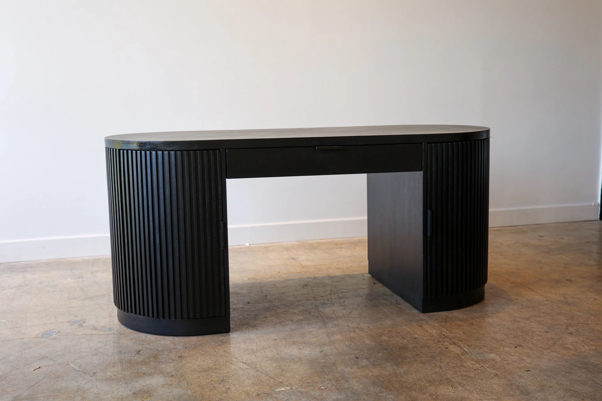 Flow Black Desk - Image 34