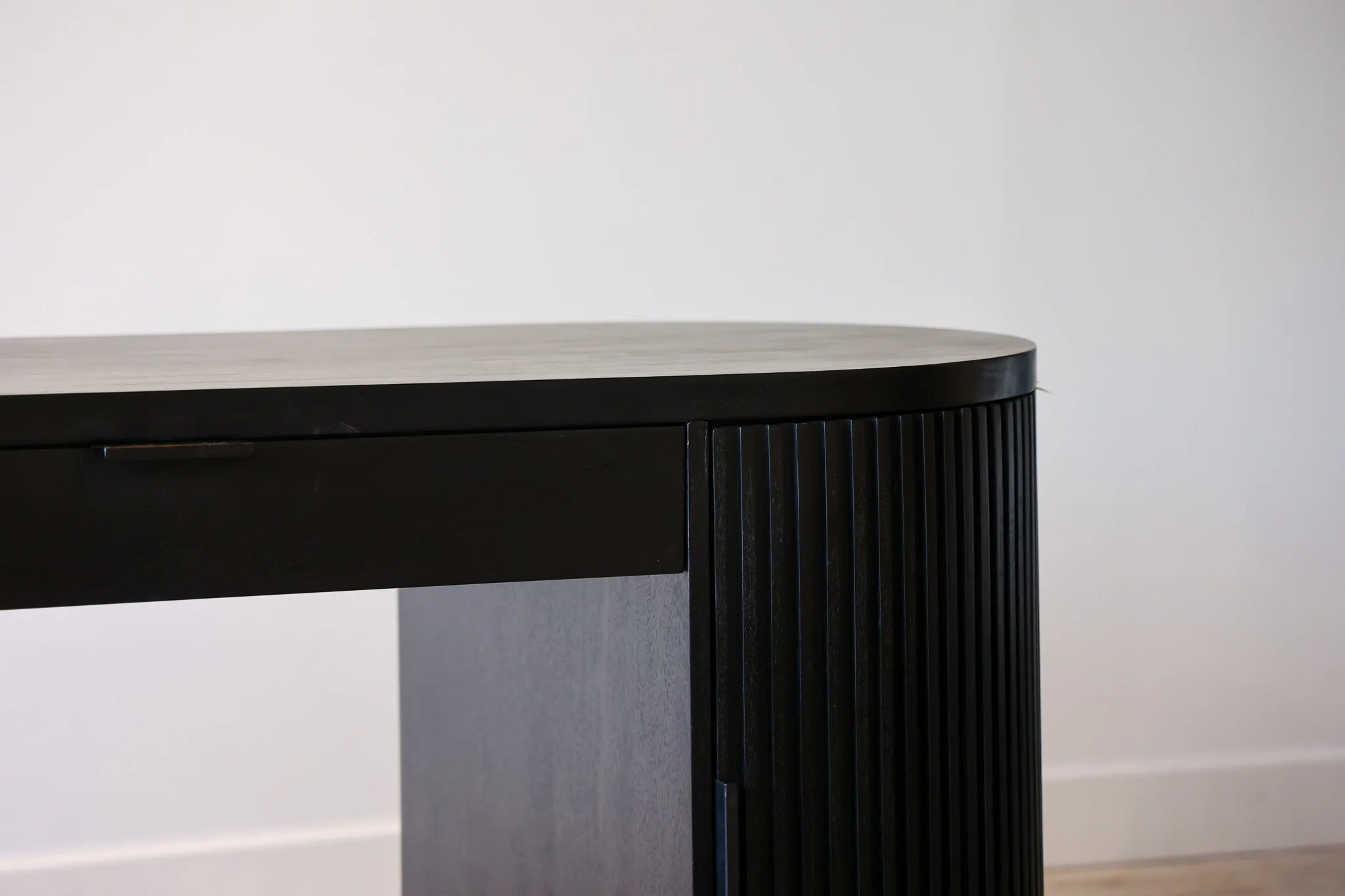 Flow Black Desk - Image 37