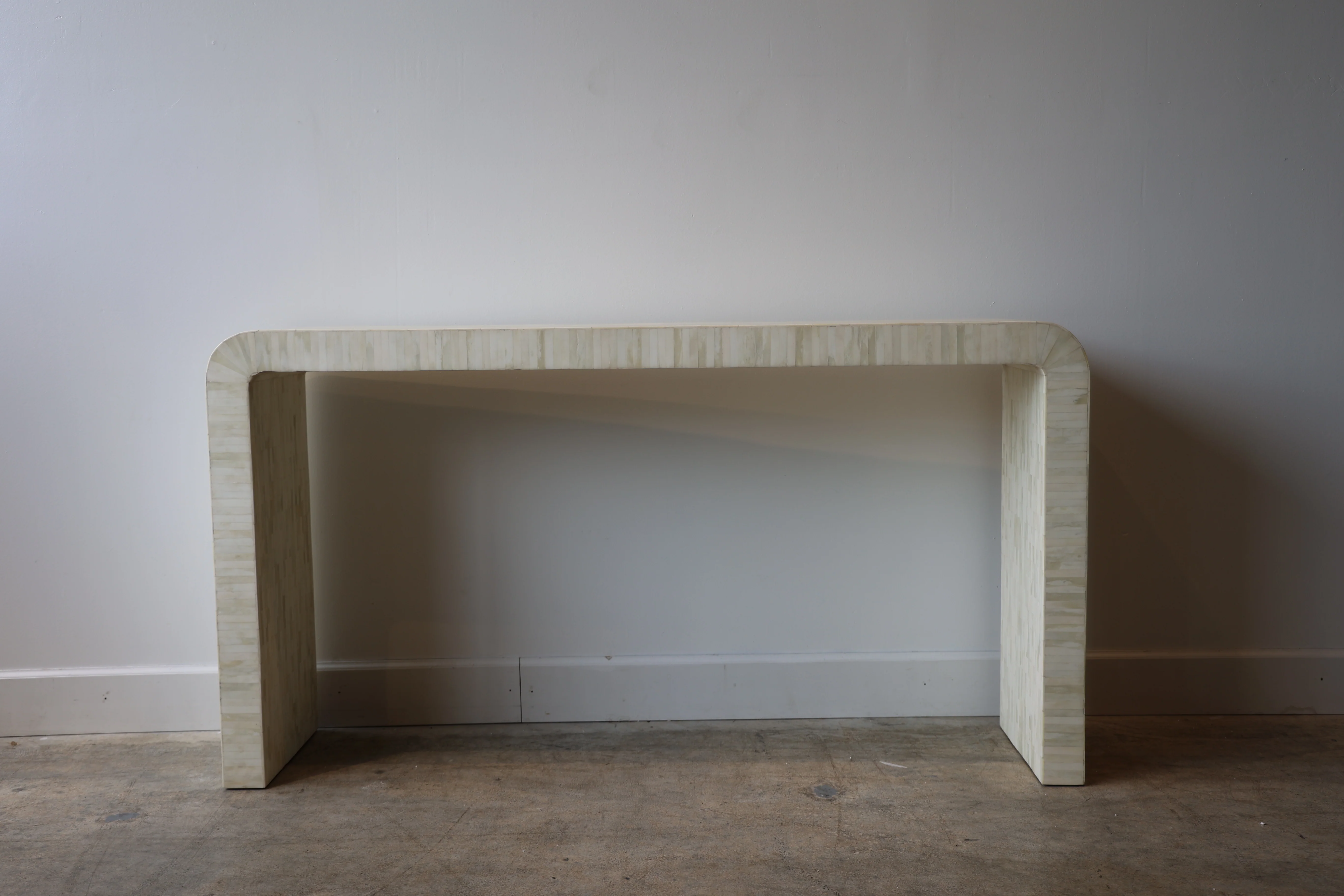 Venus Console Table - Image 3
