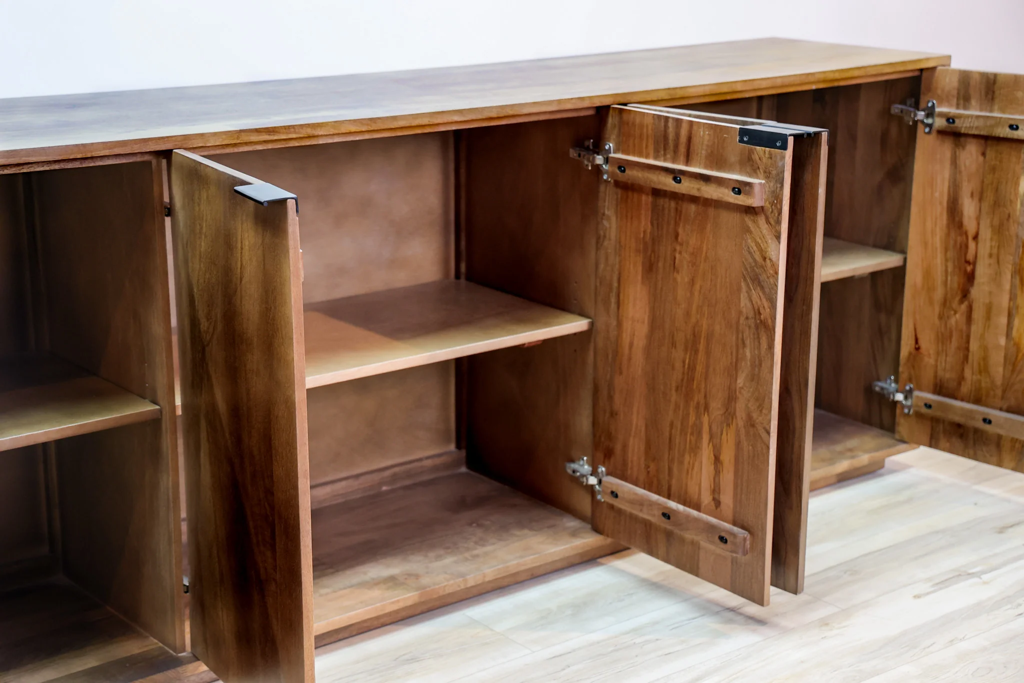 Romeo Credenza - Image 10