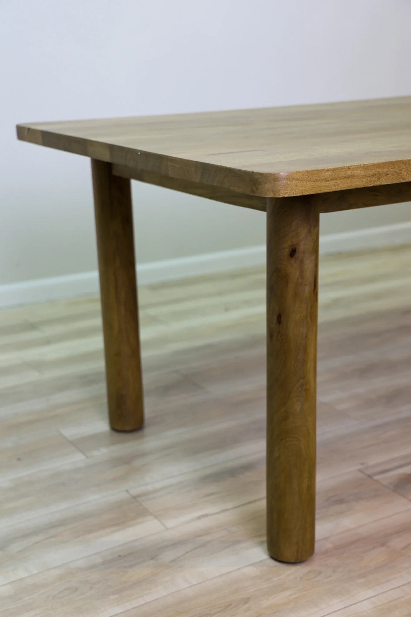 Victoria Dining Table - Image 3