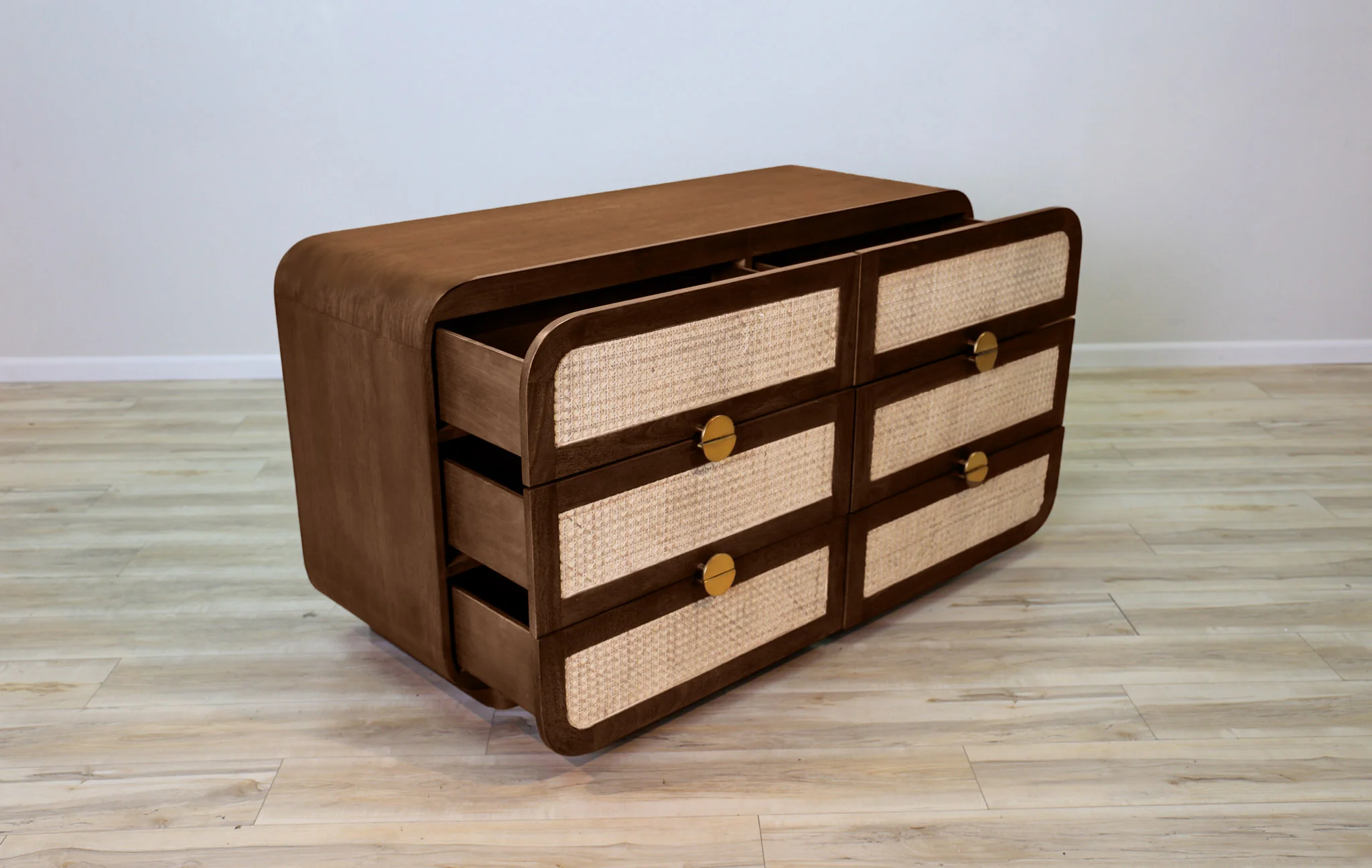 Wyatt Dresser - Image 8